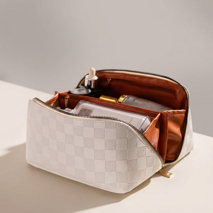 Cosmetic bag with separate compartments – waterproof