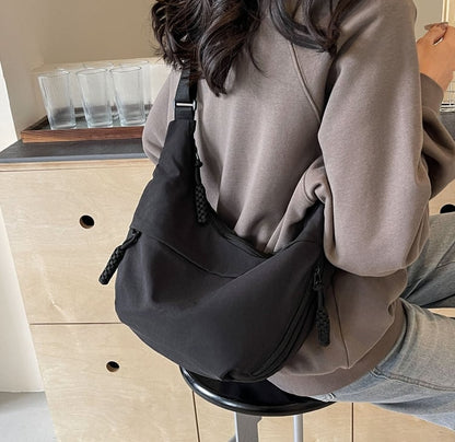 Nylon Crossbody Bag with Multiple Compartments – Lightweight and Practical