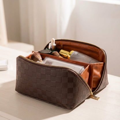 Cosmetic bag with separate compartments – waterproof