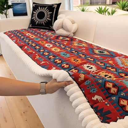 Quilted sofa cover with ethnic pattern – Non-slip