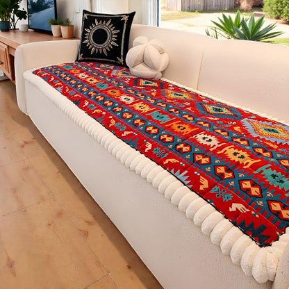 Quilted sofa cover with ethnic pattern – Non-slip