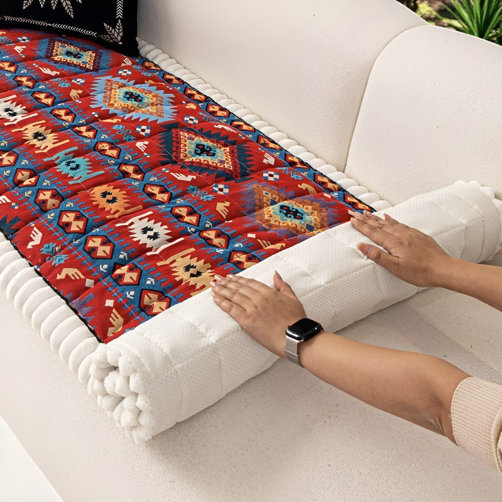 Quilted sofa cover with ethnic pattern – Non-slip