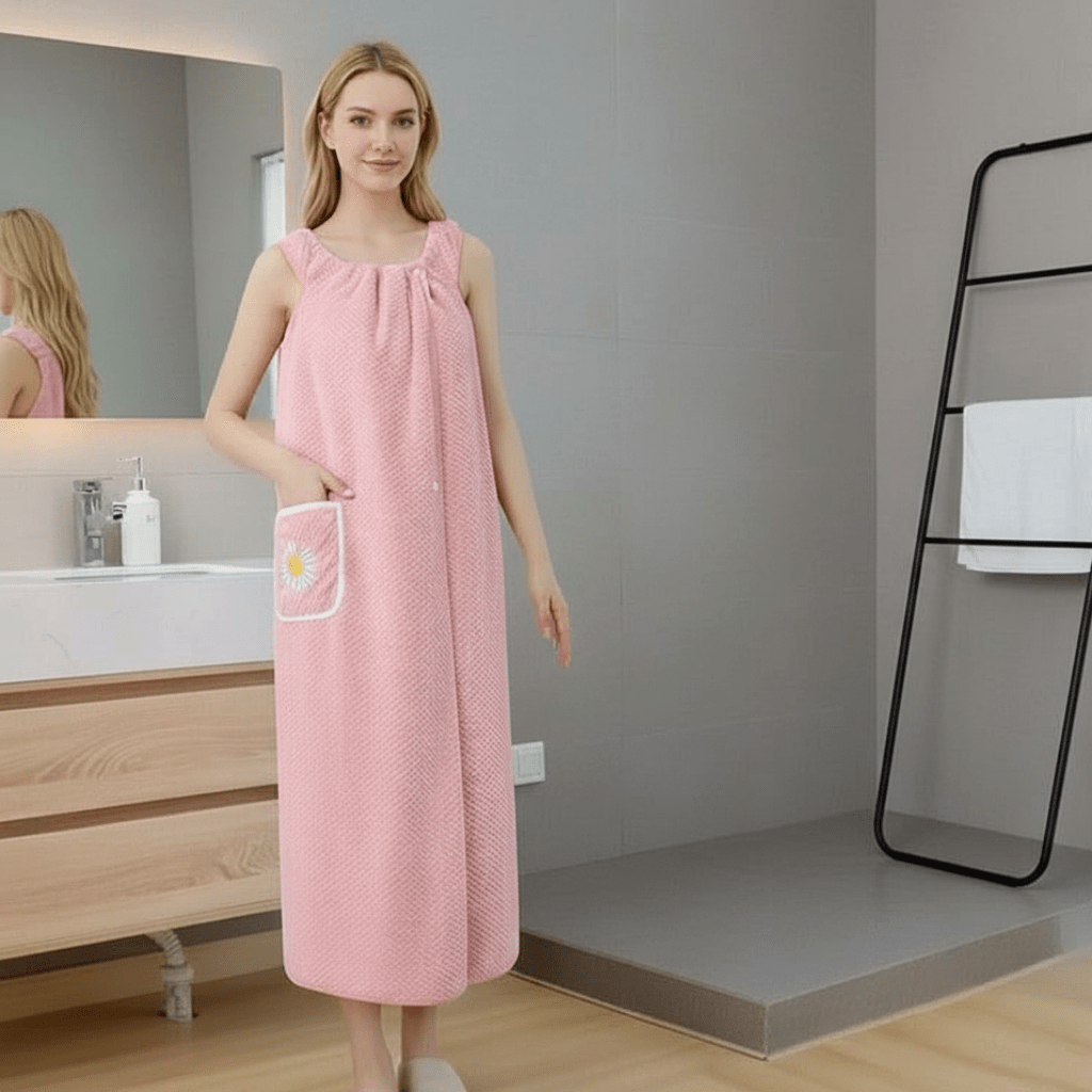 Wearable bath towel with straps
