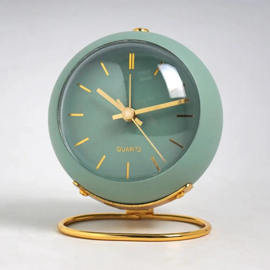 Round quartz alarm clock with gold stand – Silent mechanism
