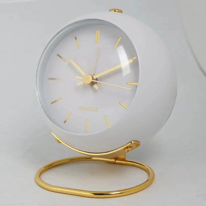 Round quartz alarm clock with gold stand – Silent mechanism