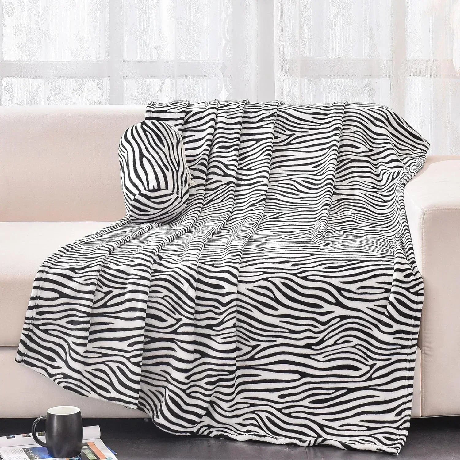 Fleece Throw Blanket with Leopard Print