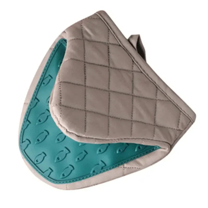 Oven gloves with silicone grip – heat resistant and non-slip