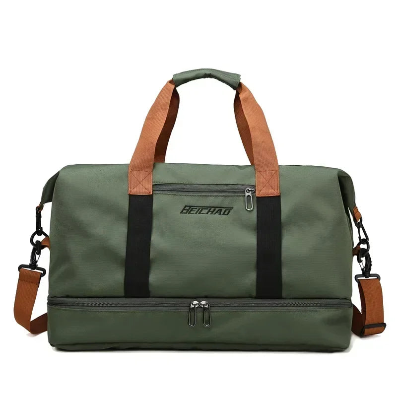 Sports bag with shoe compartment and wet-dry separation