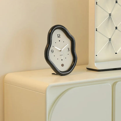Wall Clock Organic Shape – Sculptural Design with Smooth Frame