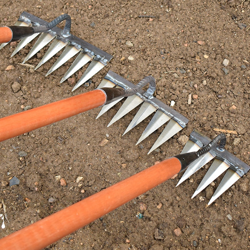 Carbon Steel Garden Hoe – Sharp Tines for Weeding and Soil Loosening