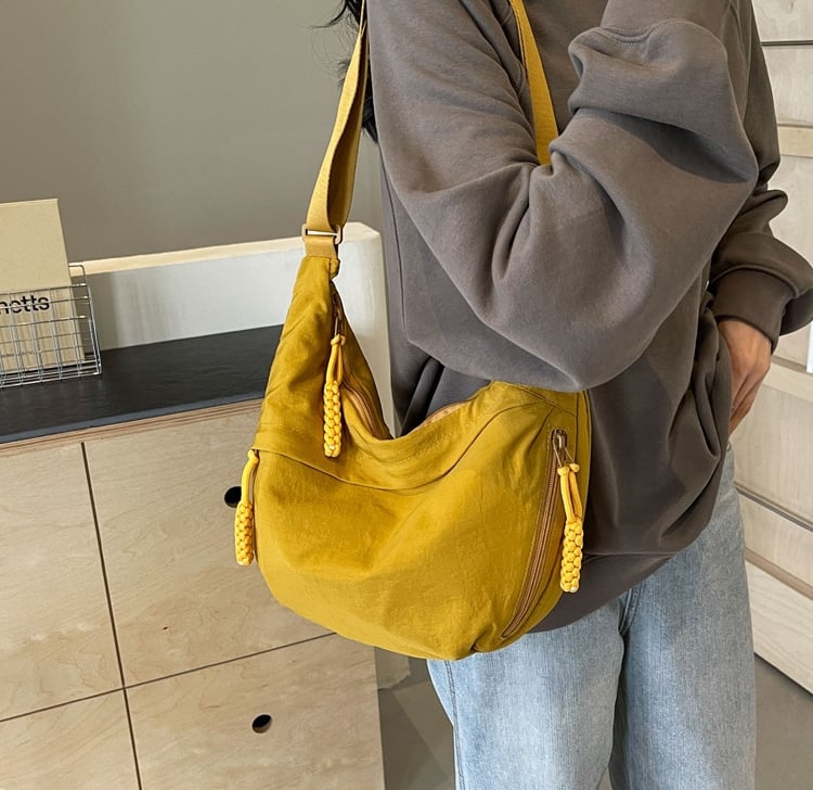 Nylon Crossbody Bag with Multiple Compartments – Lightweight and Practical