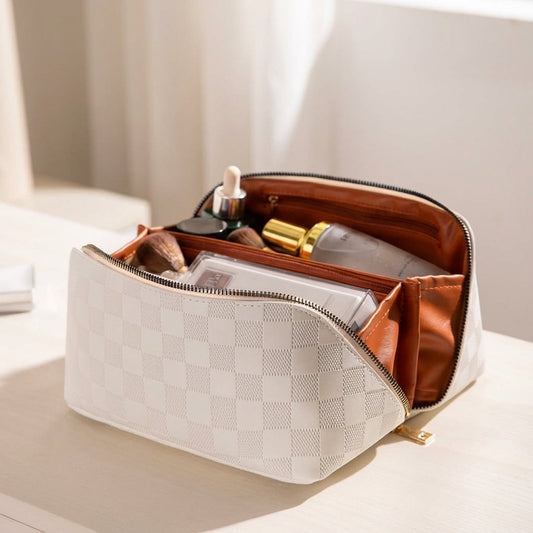 Cosmetic bag with separate compartments – waterproof