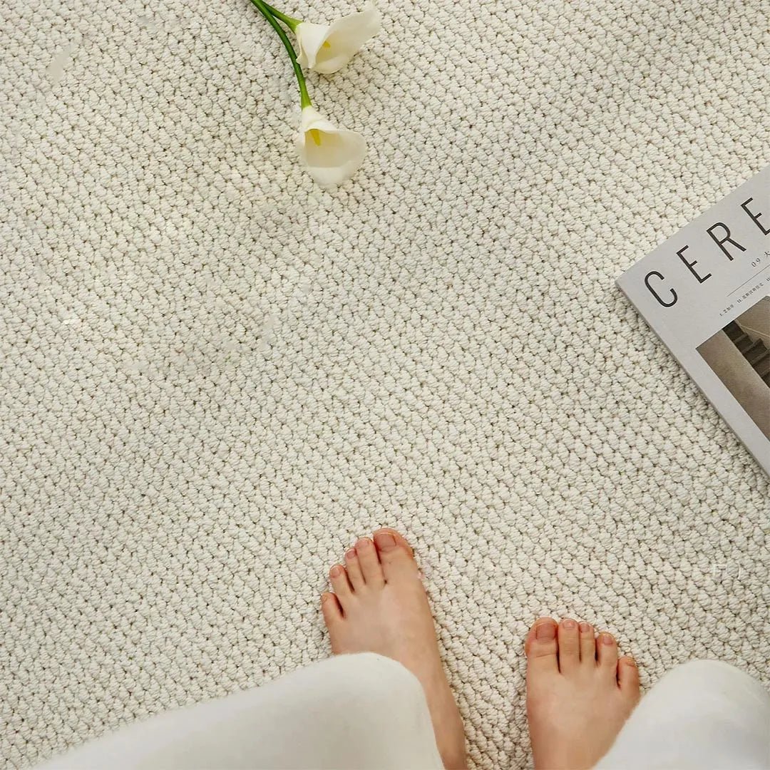 Absorbent doormat with geometric pattern