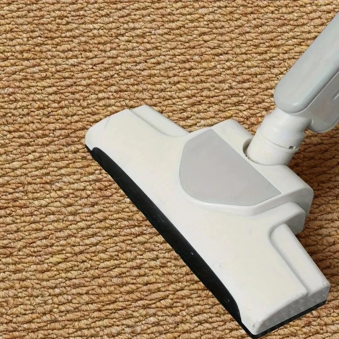 Absorbent doormat with geometric pattern