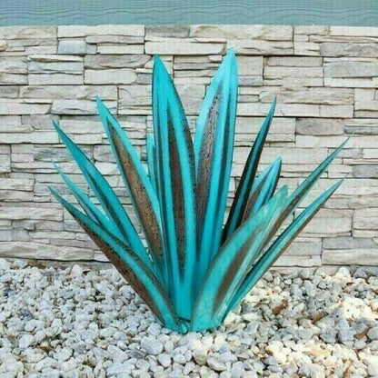 Solar LED Agave Lamp – Color-Changing Metal Garden Lighting