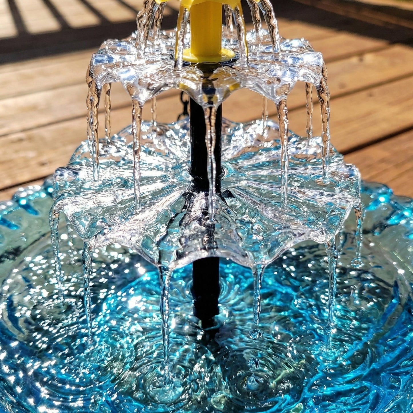 Solar bird bath with fountain – wireless, two-stage, attracts birds