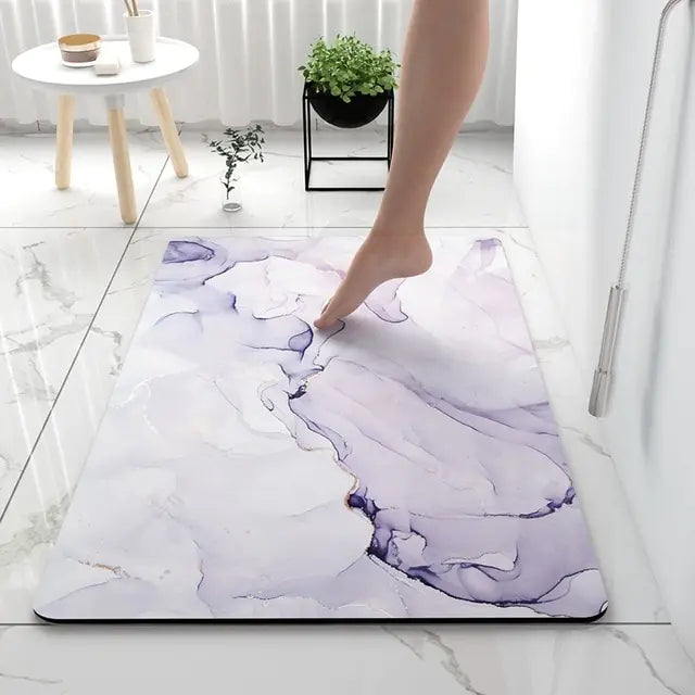 Bath mat with marble look – non-slip and highly absorbent