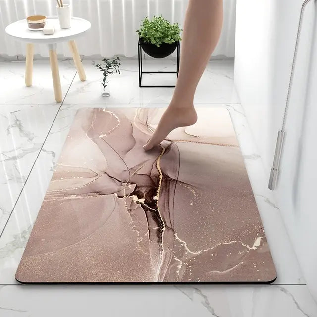 Bath mat with marble look – non-slip and highly absorbent